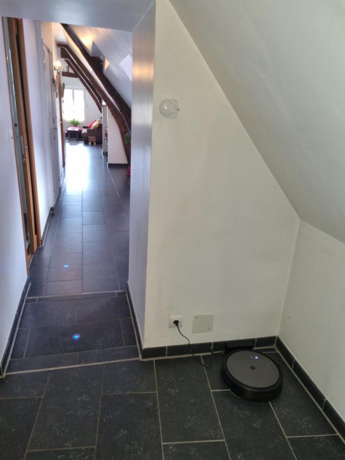 Appartement 5 pièces WiFi , prime video en cœur de forêt Trosly-Breuil Esterno foto