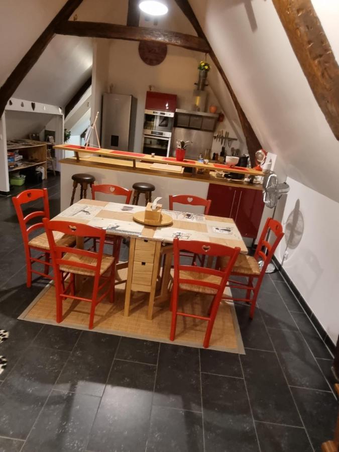 Appartement 5 pièces WiFi , prime video en cœur de forêt Trosly-Breuil Esterno foto